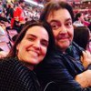Foto mostra Luciana Cardoso abraçada com Faustão