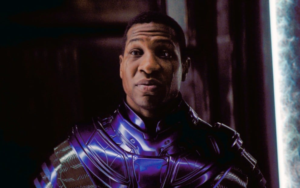 Jonathan Majors em cena de Homem-Formiga e a Vespa: Quantumania (2023)