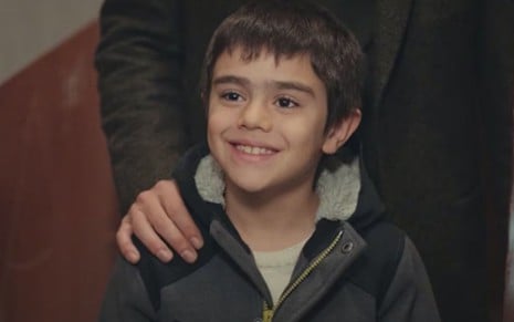 Saltimis (Metehan Parilti) em cena da novela Força de Mulher