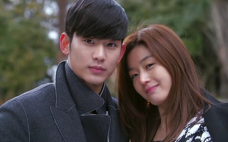 Kim Soo-hyun e Jun Ji-hyon posam juntos em foto promocional de Meu Amor das Estrelas