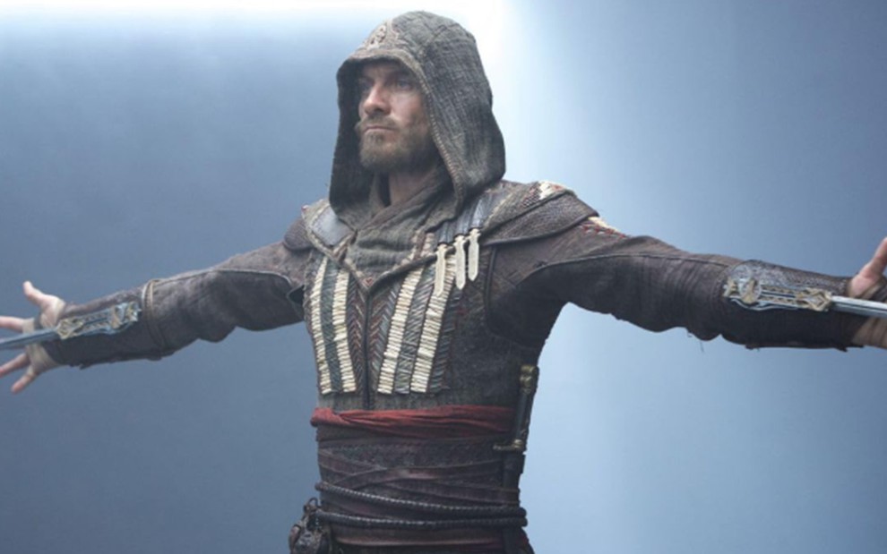 Michael Fassbender em cena de Assassin's Creed