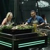 Competidores de Next Level Chef em volta da plataforma do reality