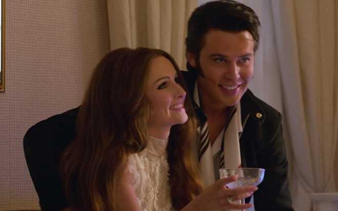 Olivia DeJonge e Austin Butler em cena de Elvis (2022)