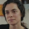 Bahar (Özge Özpirinçci) em cena da novela Força de Mulher