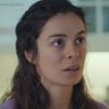 Özge Özpirinçci tem expressão triste em cena da novela turca Força de Mulher