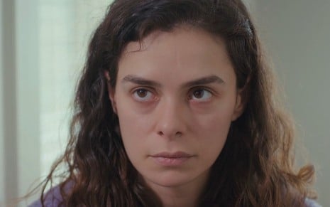 Bahar (Özge Özpirinçci) em cena da novela Força de Mulher