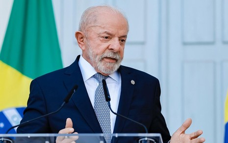 Imagem do presidente Lula durante coletiva de imprensa