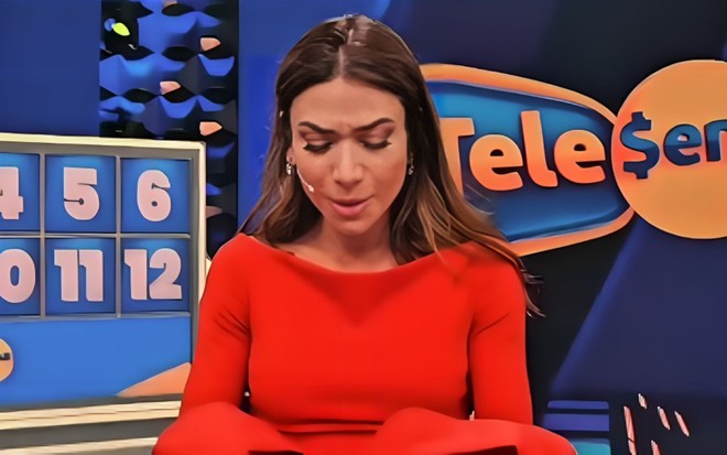 Patricia Abravanel nos estúdios do Programa Silvio Santos, no SBT