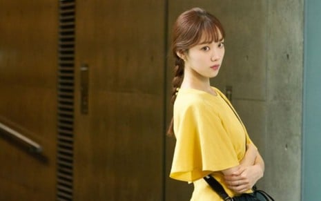 Lee Sung-kyung como Mika em cena de Questão de Tempo
