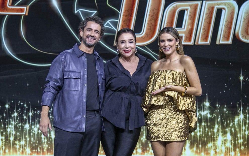 Felipe Andreoli, Marisa Orth e Rafa Brites posam no cenário do Love & Dance