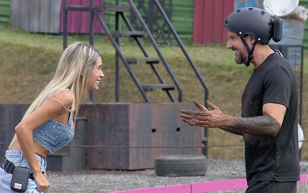 Talira e Rafael estão felizes no Power Couple Brasil 7