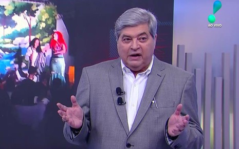 José Luiz Datena tem expressão nervosa no cenário do Brasil do Povo
