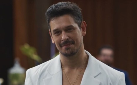 João Vicente de Castro como Renato em cena do remake de Vale Tudo