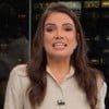 Sabina Simonato está com cabelos soltos e usa camisa bege no Bom dia São Paulo