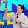 O apresentador Celso Portiolli à frente do Domingo Legal