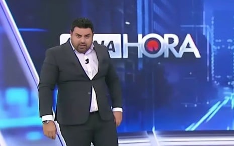 O apresentador Macedão da Chinelada durante o Tá na Hora