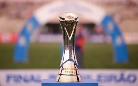Imagem da taça da Série D do Campeonato Brasileiro