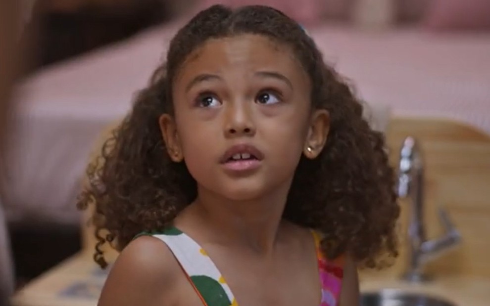 Elis Cabral está em cena como Sofia na novela Dona de Mim, da Globo
