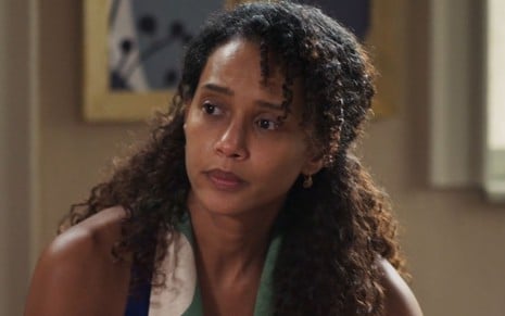 A atriz Taís Araujo como Raquel em cena de Vale Tudo