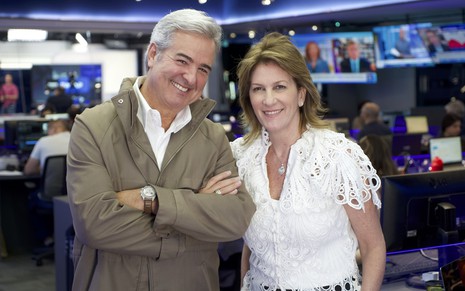 Thomaz Naves e Mônica Monteiro na redação do Times Brasil