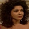 Betty Faria com expressão séria em cena da novela Tieta