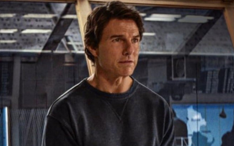 Ethan Hunt (Tom Cruise) em cena de Missão Impossível 8