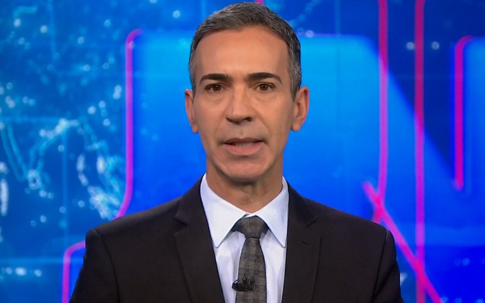 César Tralli está na bancada do Jornal Nacional