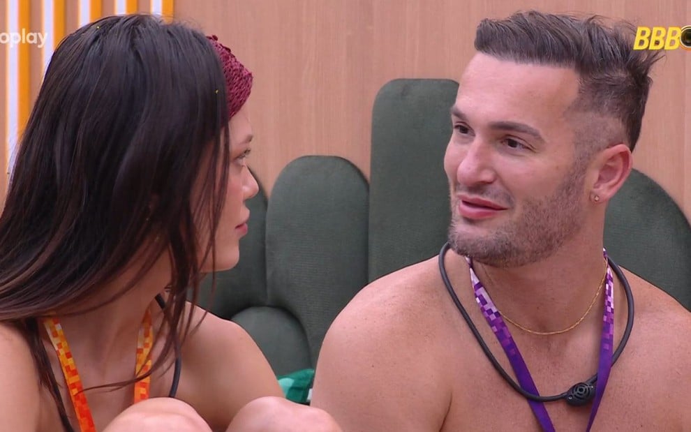 Foto mostra Vitória durante conversa com Diego no BBB 25