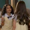 Manu (Wallentina Bomfim) e Anna (Mel Summers) em cena da novela A Caverna Encantada