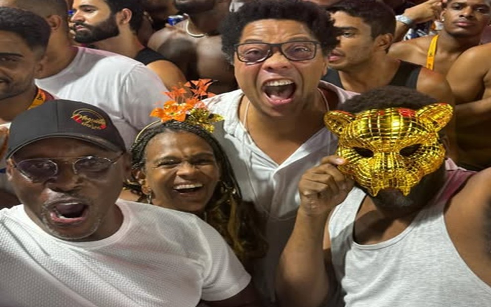 Zebrinha, Renata Vidal, Elisio Lopes Jr. e Lázaro Ramos no Carnaval