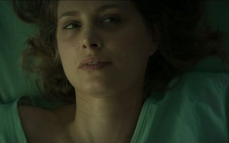 Paula Possani interpreta Eugênia, uma das vítimas de estupro da série Assédio, disponível no Globoplay - FOTOS: REPRODUÇÃO/TV GLOBO