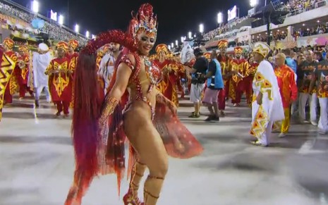 Viviane Araújo no desfile da Salgueiro no Carnaval 2019: escola está na briga pelo título no Rio de Janeiro - REPRODUÇÃO/TV GLOBO