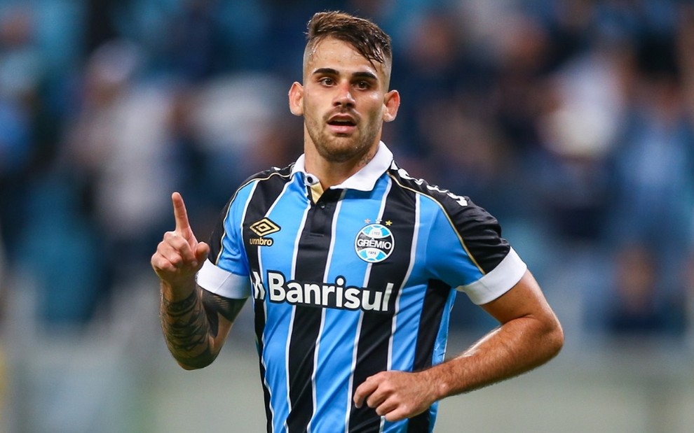 O atacante Felipe Vizeu foi destaque do Grêmio nos últimos jogos; equipe enfrenta o Bahia neste sábado (1º) - LUCAS UEBEL/GRÊMIO FBPA