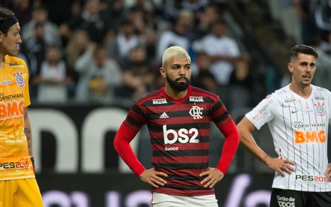 Cássio (à esq.), Gabigol e Danilo Avelar no jogo entre Corinthians x Flamengo pela Copa do Brasil - ALEXANDRE VIDAL/FLAMENGO