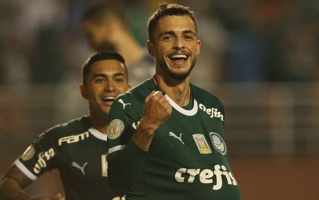 Hyoran e Dudu comemoram gol do Palmeiras: equipe enfrenta o Sampaio Corrêa nesta quarta (22) - DIVULGAÇÃO/PALMEIRAS