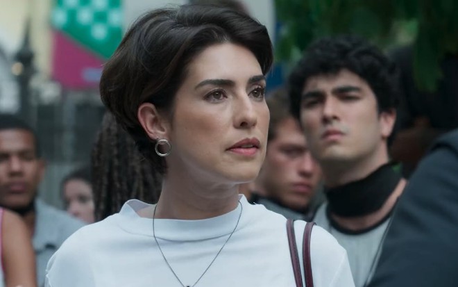 Solange (Fernanda Paes Leme) protagoniza briga no capítulo de quinta (7) de Malhação: ibope em alta - REPRODUÇÃO/TV GLOBO