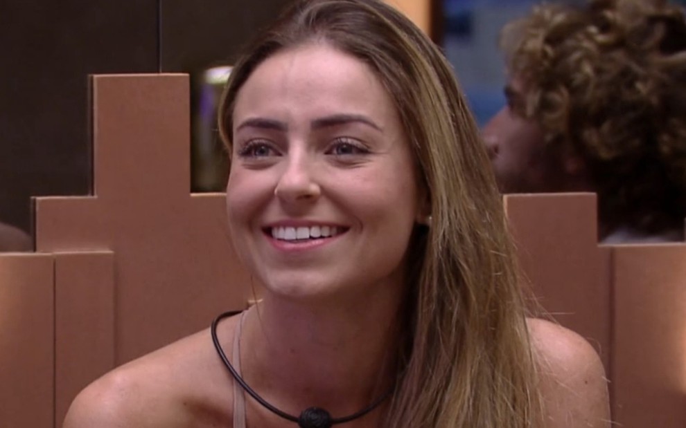 Paula é uma das finalistas do Big Brother Brasil 19: enquetes indicam que a sister é favorita para ganhar o reality - REPRODUÇÃO/TV GLOBO