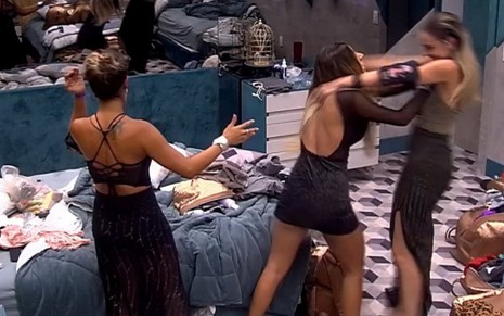 Hariany foi expulsa do BBB19 depois de empurrar Paula durante uma briga na última festa do reality - REPRODUÇÃO/TV GLOBO