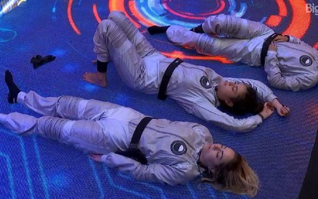 Sem provas a cumprir, Paula, Hana e Hariany dormem no quarto 7 desafios do Big Brother Brasil 19 - REPRODUÇÃO/TV GLOBO