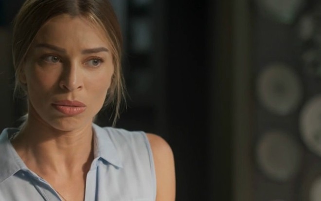 A atriz Grazi Massafera em cena como Paloma de Bom Sucesso, novela das sete da Globo