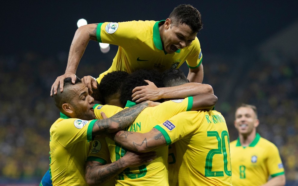 Jogadores da Seleção Brasileira comemoram gol na Copa América; quartas de final começam hoje (27) - LUCAS FIGUEIREDO/CBF