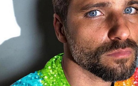 Bruno Gagliasso em foto publicada no seu Instagram: ator disse que 'deu vontade de sair colorido' - REPRODUÇÃO/INSTAGRAM