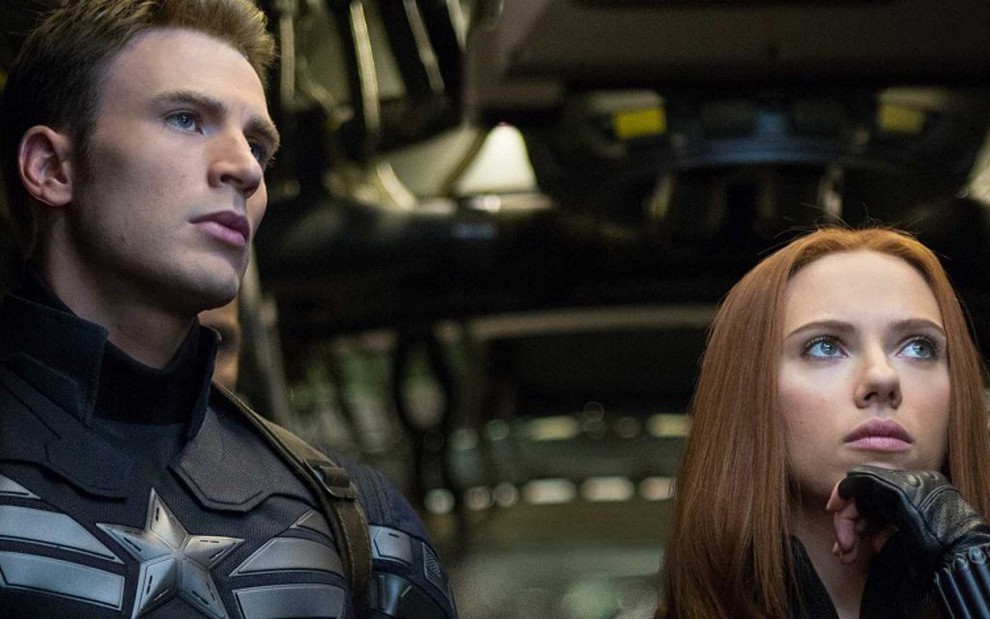 Chris Evans e Scarlett Johansson em Capitão América 2: O Soldado Invernal - DIVULGAÇÃO/MARVEL STUDIOS