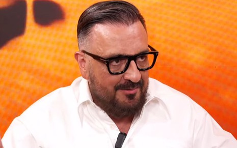 Foto do rosto de Rodrigo Carelli