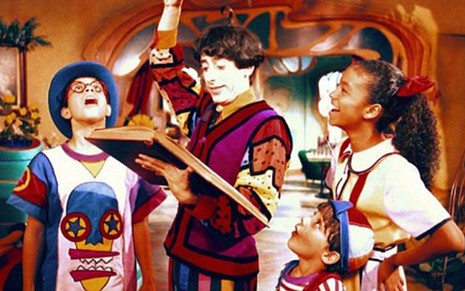 O elenco principal de Castelo Rá-Tim-Bum em cena da série infantil da TV Cultura - Reprodução/TV Cultura