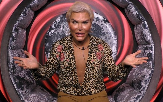 Rodrigo Alves, o Ken Humano, em depoimento no Celebrity Big Brother britânico: expulso por racismo - REPRODUÇÃO/CHANNEL 5