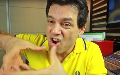 Celso Portiolli em vídeo no YouTube: apresentador defendeu vinhetas nacionalistas do SBT  - REPRODUÇÃO/YOUTUBE