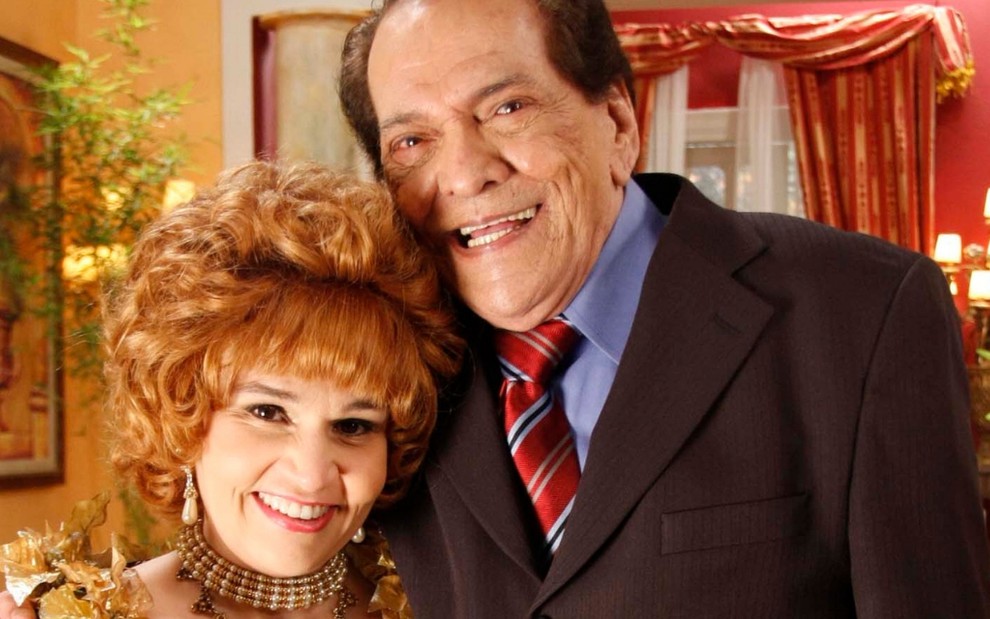 Ofélia (Claudia Rodrigues) e Fernandinho (Lúcio Mauro) no programa de humor da Globo Zorra Total - Leo Lemos/TV Globo