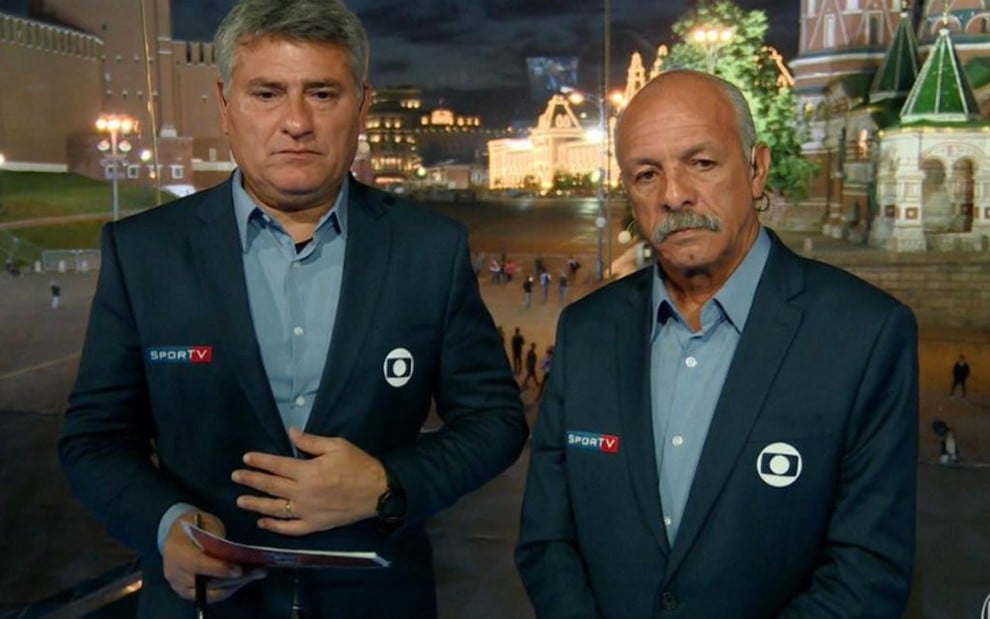O narrador Cléber Machado e o comentarista Júnior falam sobre novelas nas transmissões da Copa - Reprodução/Globo