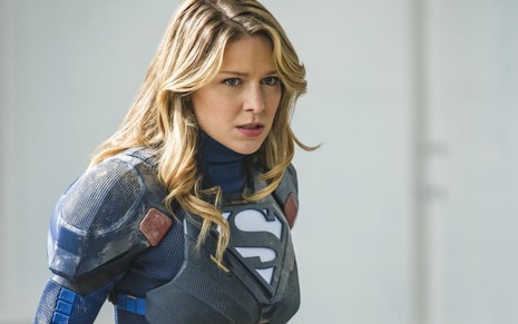 Melissa Benoist em cena da série Supergirl